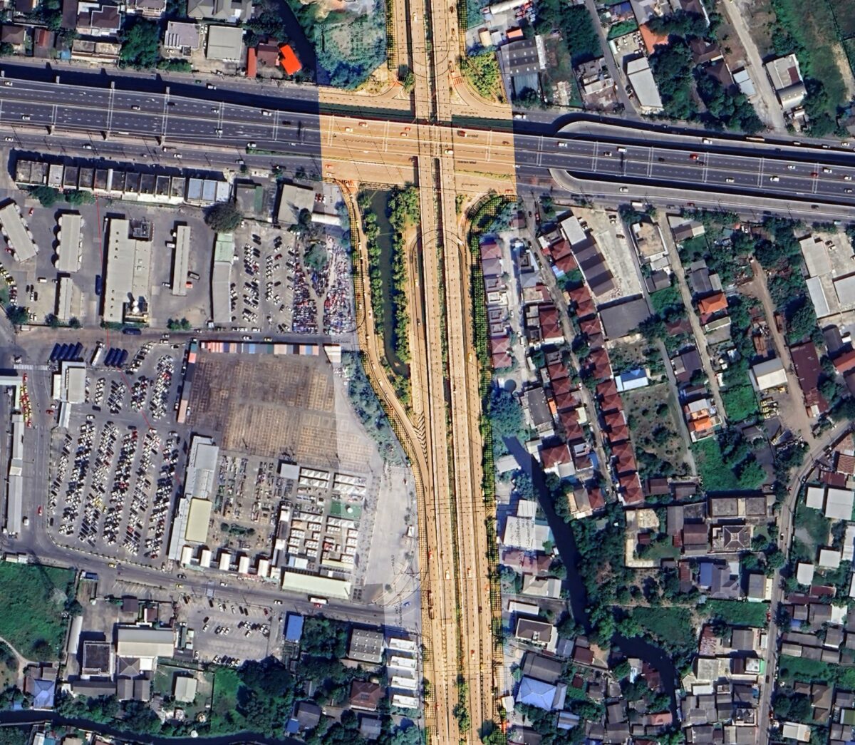 แบบปรับปรุงถนนพุทธมณฑลสาย 1 ทาบภาพดาวเทียม จุดตัดถนนบรมราชชนนี