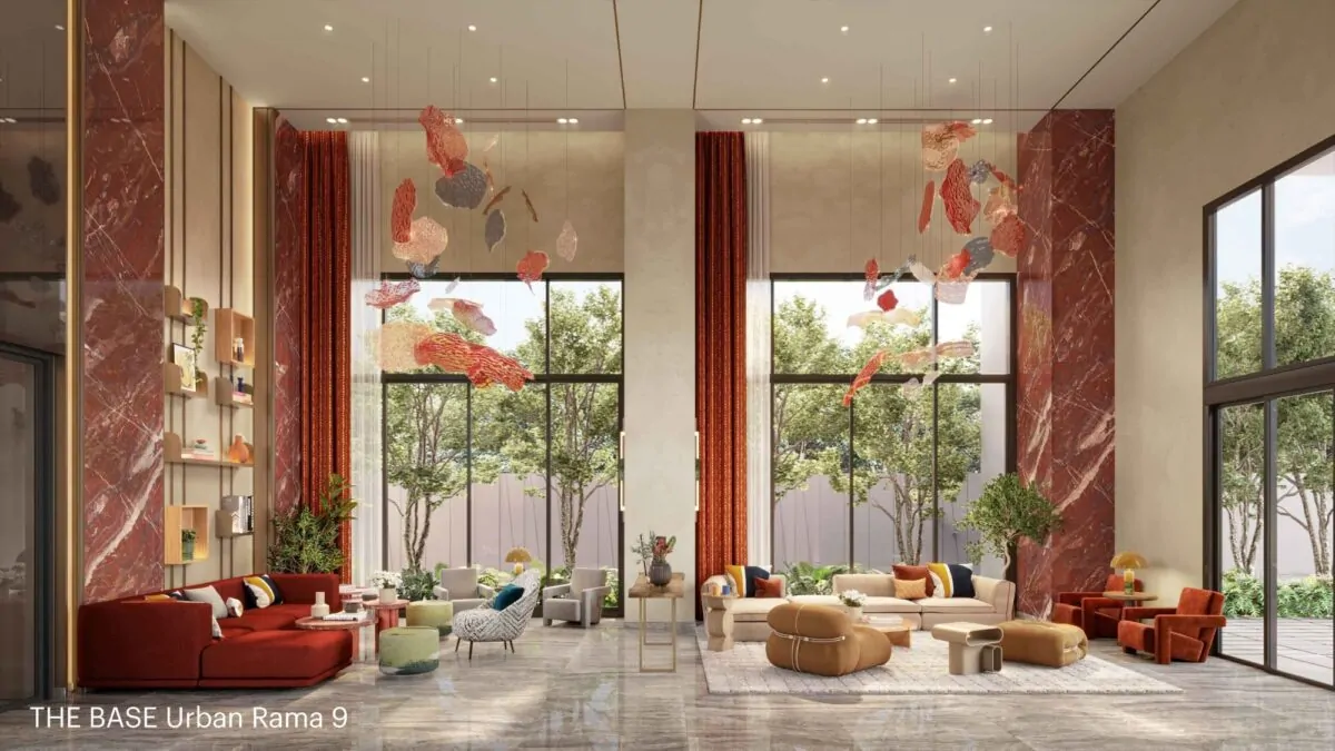 ล็อบบี้ The Base Urban พระราม 9 เพดานสูง มี Chandelier Sculpture สีแดง