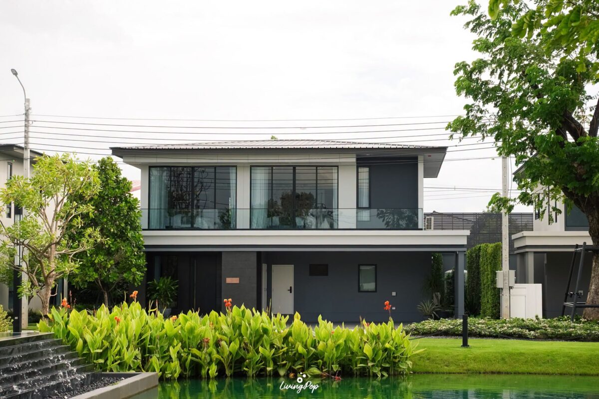 เศรษฐสิริ เกรท ดอนเมือง บ้านตัวอย่างระเบียงยาวตลอดแนว
