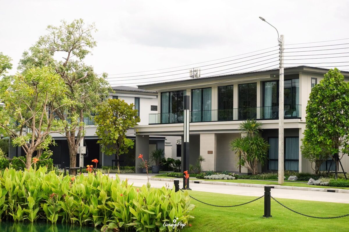 เศรษฐสิริ เกรท ดอนเมือง บ้านตัวอย่างโรงจอดรถ